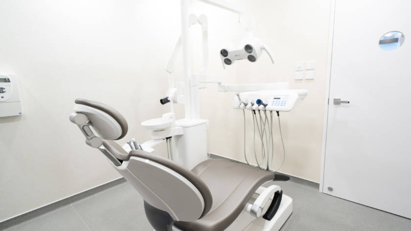 2026 箍牙唔想脫牙？鄰接面修磨 (IPR) 流程、風險與好處全分析 9